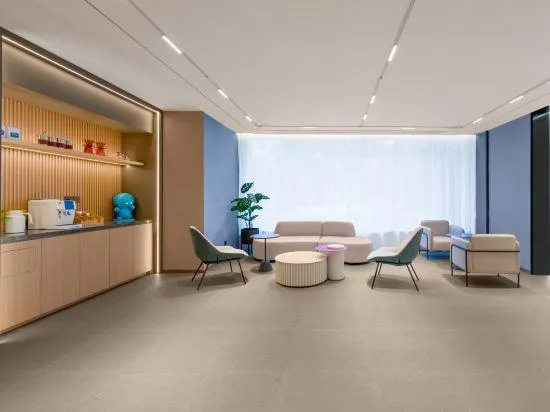 Home Inn Neo Shanghai Xincun Road Subway Station - Image 1