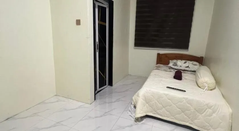 Rizqi Homestay Pasir Mas - Image 1