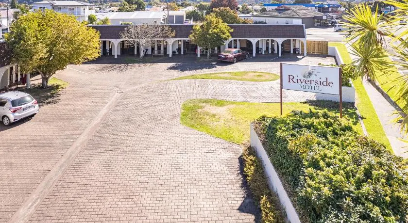 Riverside Motel - Image 1