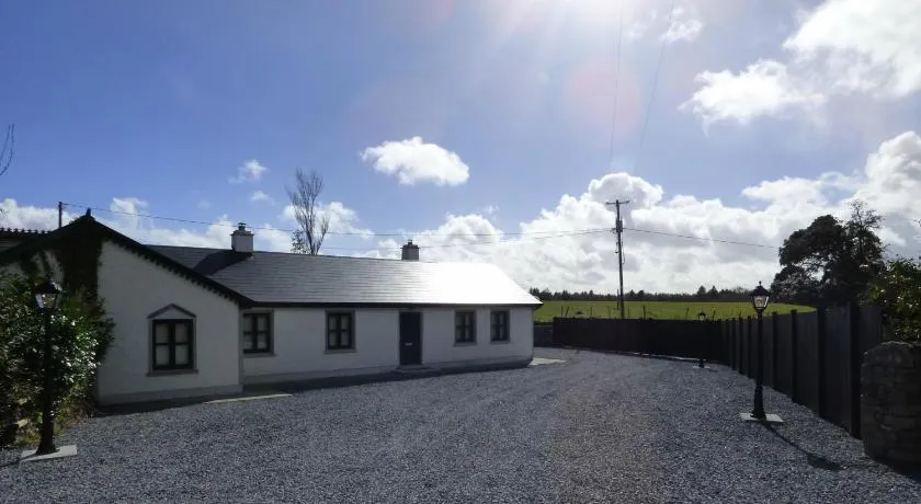 Ashford Villa - Image 1