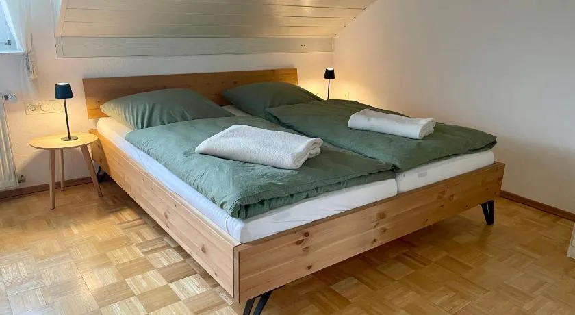 Altrhein Hideaway ruhige Ferienwohnung nahe Frankfurt ideal für Natur & Radfahrer - Image 1