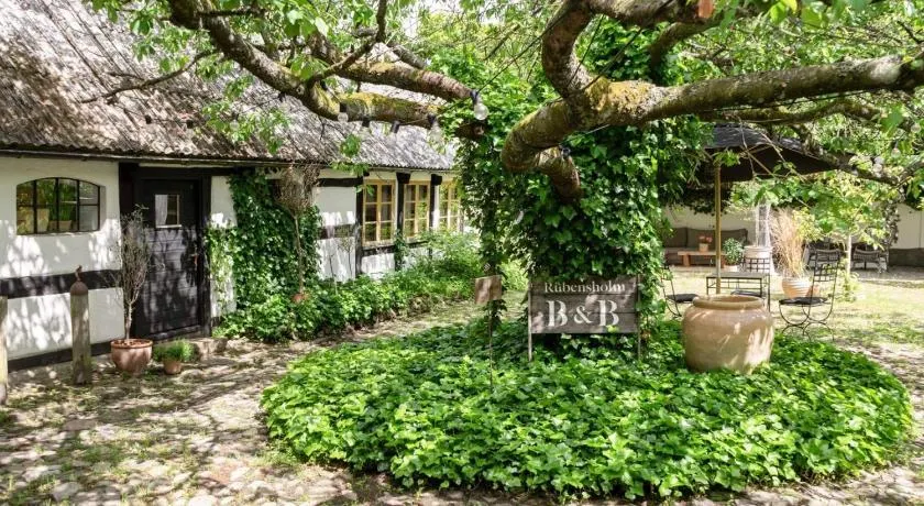 Rubensholm Bed & Breakfast - Image 1