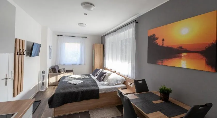 Horváth Apartman - Image 1
