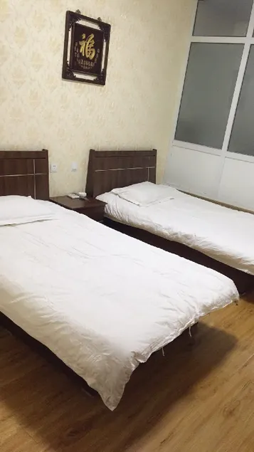 521 Hotel - Image 1