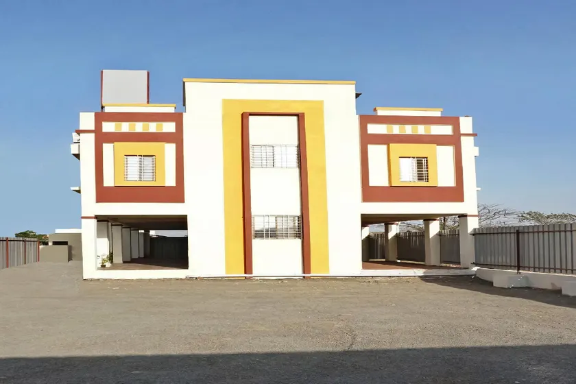 Hotel O Kohinoor - Image 1