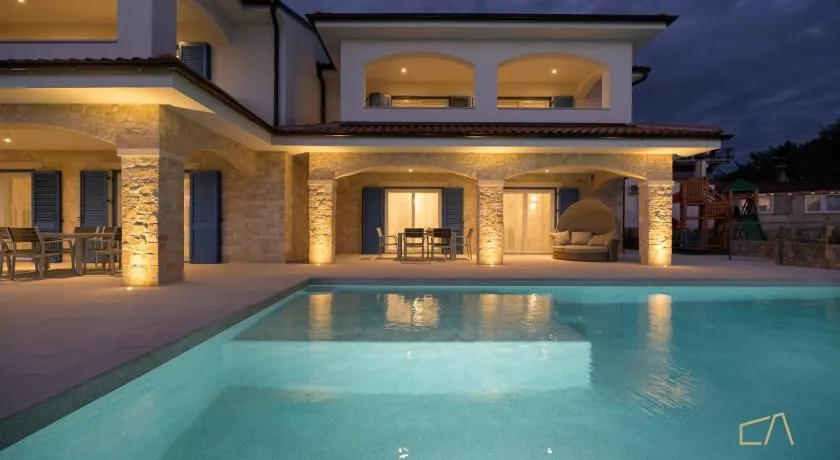 Luxury Apartments Loma - Image 1