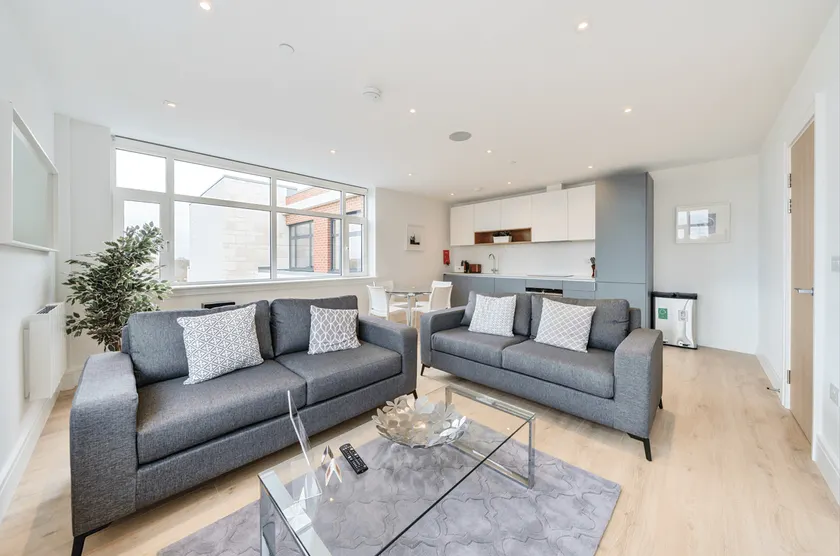 Roomspace Serviced Apartments- Syward Place - Image 1