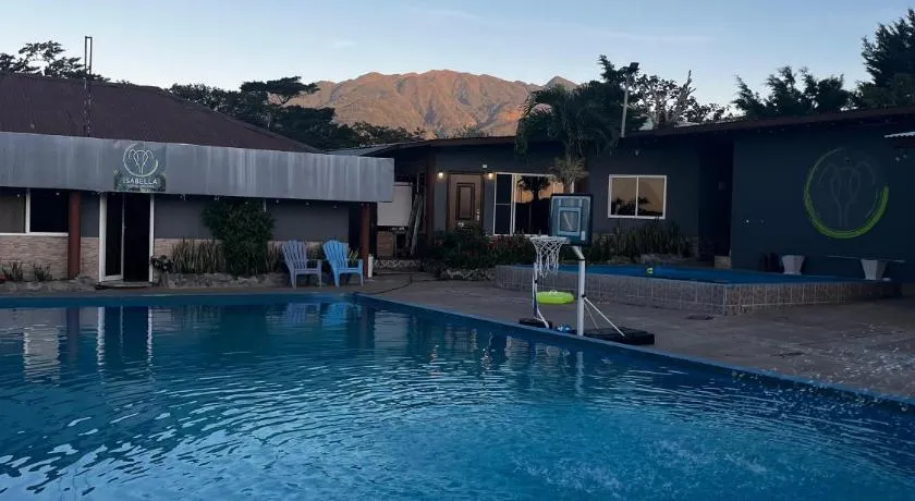 Isabella Hostel and Pool - Image 1