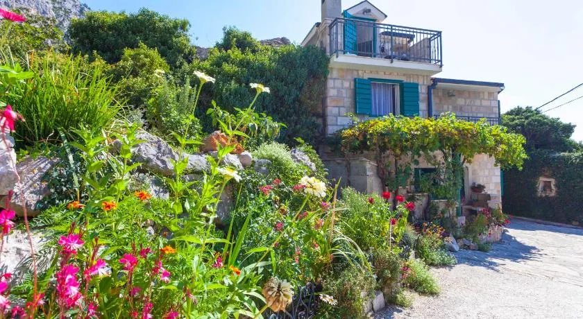 Holiday home Lavanda Grubisic Tucepi - Image 1