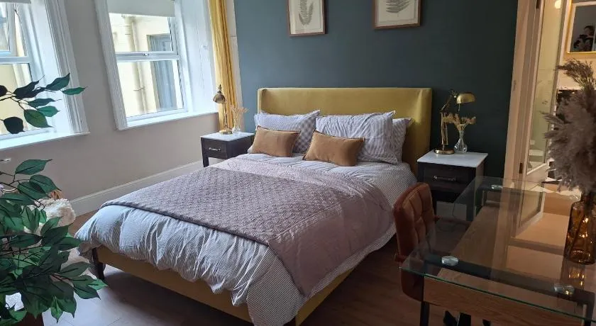 Two bed Seaside retreat - Image 1