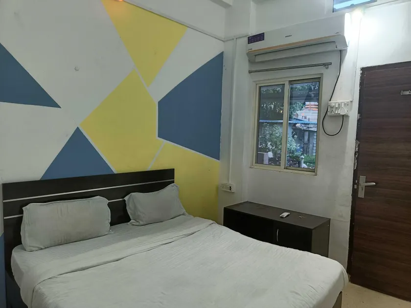 OYO 92209 Hotel Verma Inn - Image 1