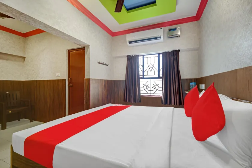 Flagship 80570 M G R Park Inn - Image 1