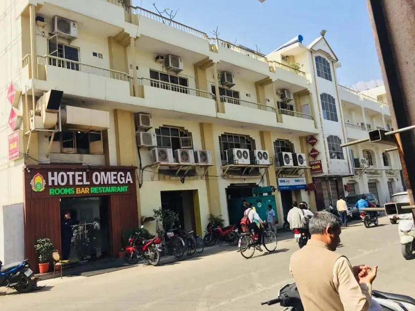 Hotel Omega - Image 1