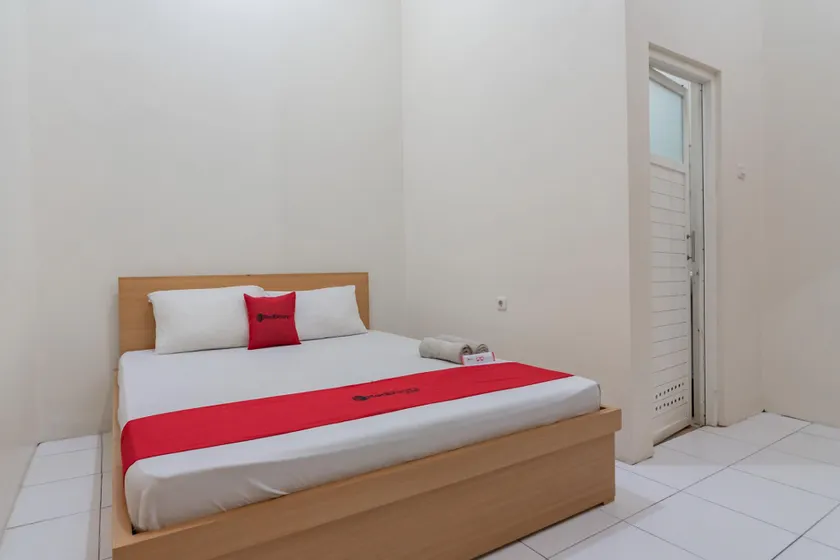 RedDoorz near Universitas Siliwangi Tasikmalaya - Image 1