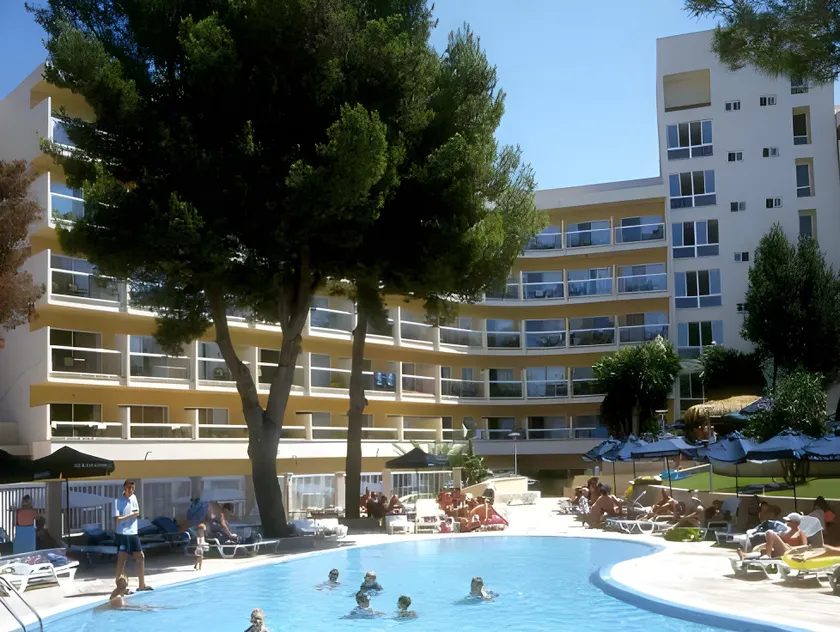 ILUNION Palmanova Mallorca - Image 1