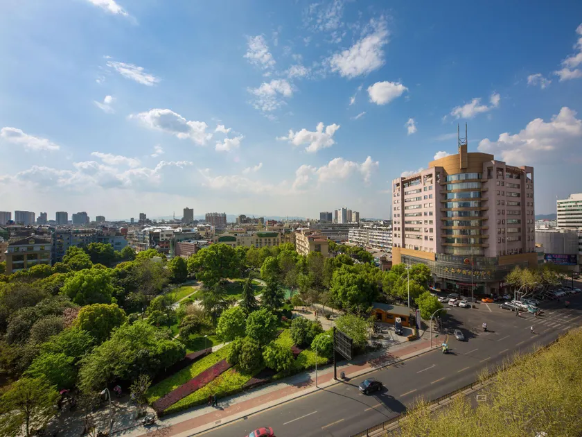 JIAN AI XI YUE HOTEL - Image 1