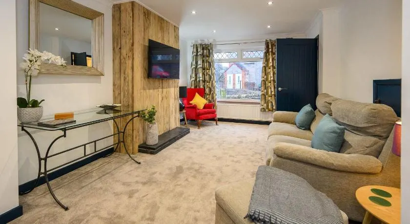 LITTLE COTO Fully Equipped South West Home By STAE-Homes - Image 1