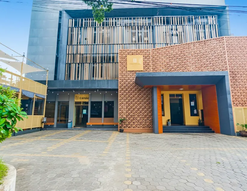 Cihampelas Hotel 2 - Image 1