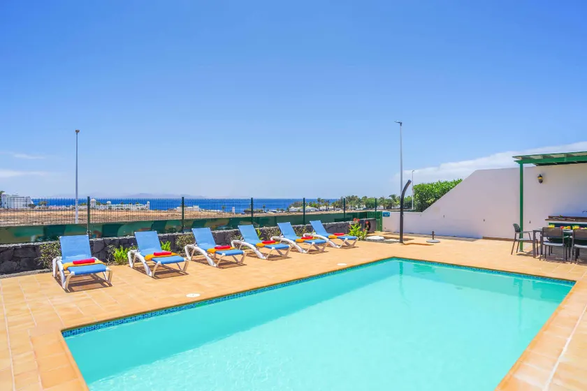 Villa Brenas - Image 1