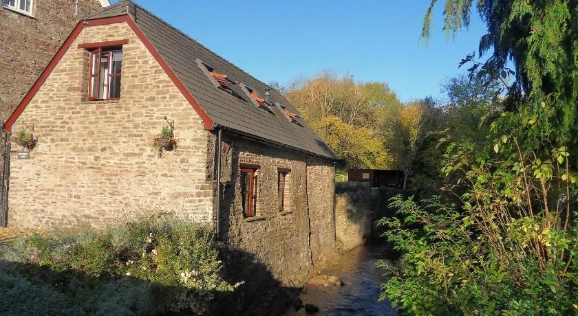 Penybont Barn - Image 1
