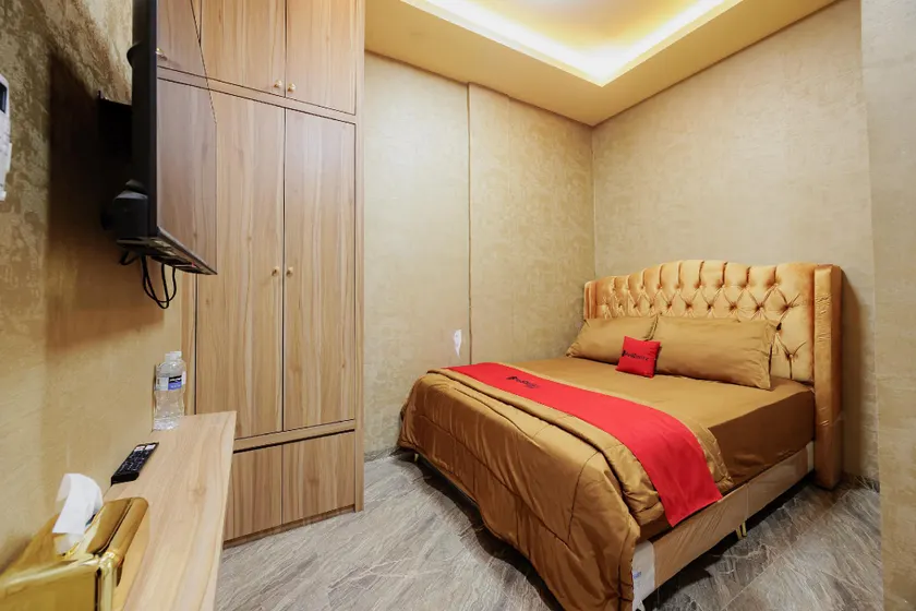 RedDoorz Plus Syariah @ Tiban Centre Batam - Image 1