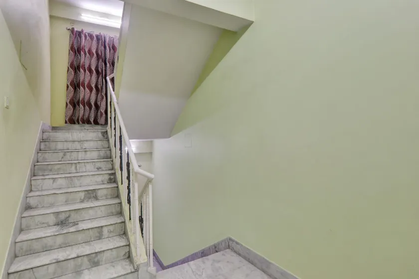 Hotel O Westend Inn - Image 1