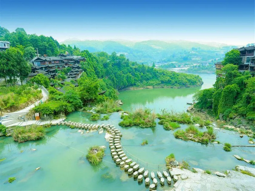 Wangcun Caotang Inn (Furong Town Waterfall) - Image 1