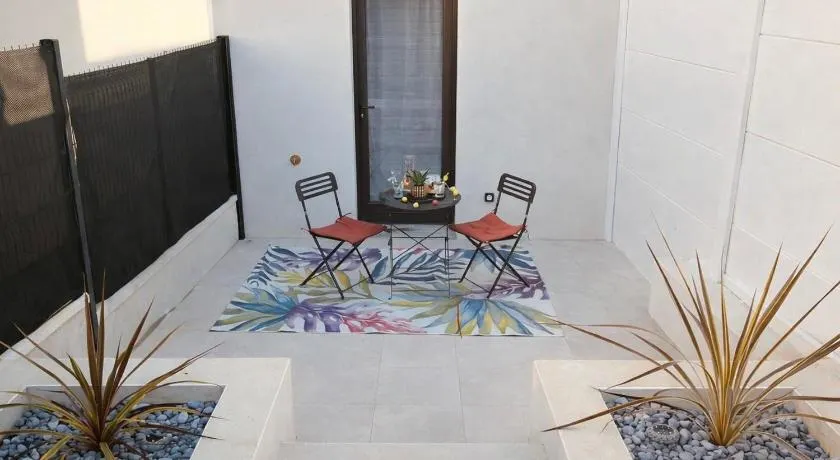 Studio du port avec jardin privé - Image 1