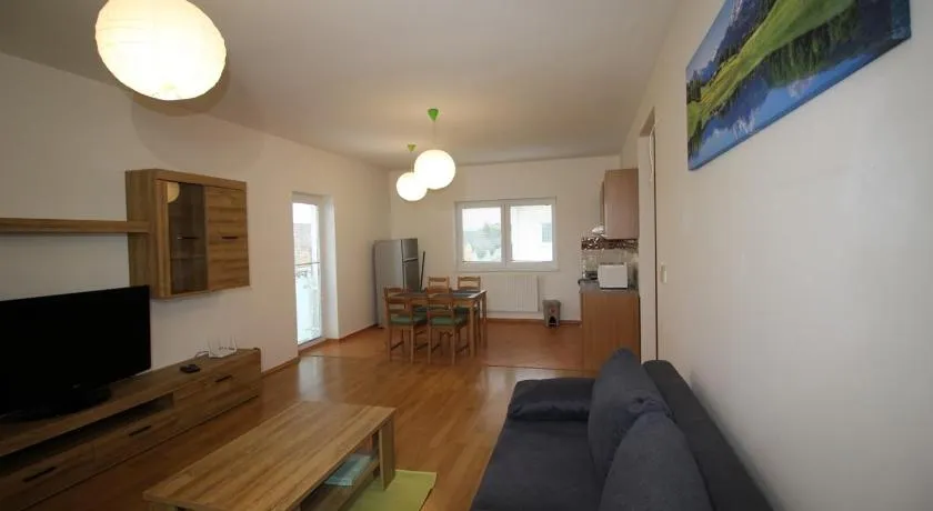 Apartman 502 - Image 1