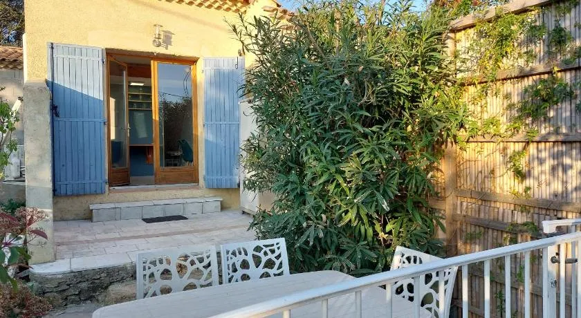 Gîte 2 à 4 personnes la capitelle à VERS Pont du Gard - Image 1