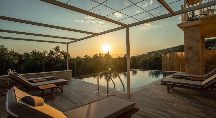 Nora's Villa - Image 1