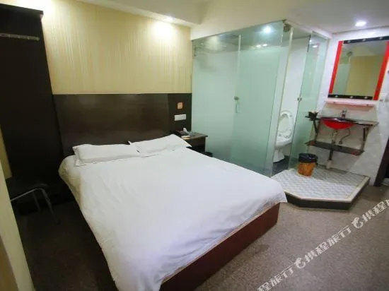 Huile Holiday Hostel - Image 1