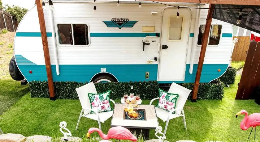 Vintage-Inspired Retro RV with Flamingo Theme Near Coast & Hiking Trails, El Cajon CA - Image 1