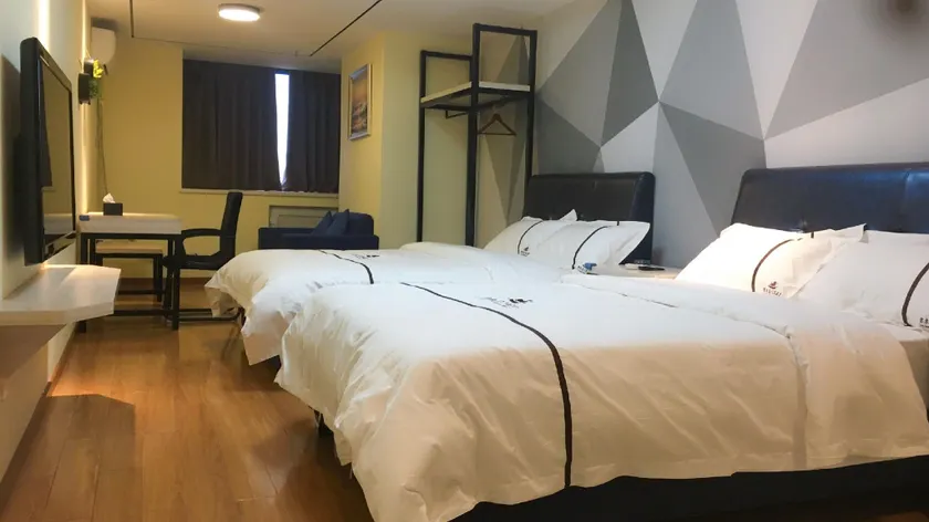 Zhanjiang 007 Apartment - Image 1