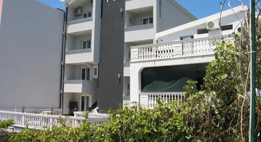 Guest House Dena - Image 1