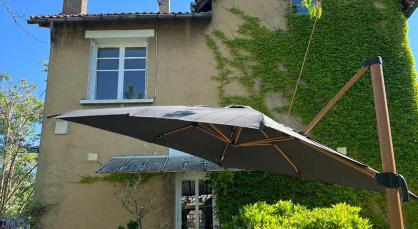 Peaceful stay in Central Auxerre - Image 1