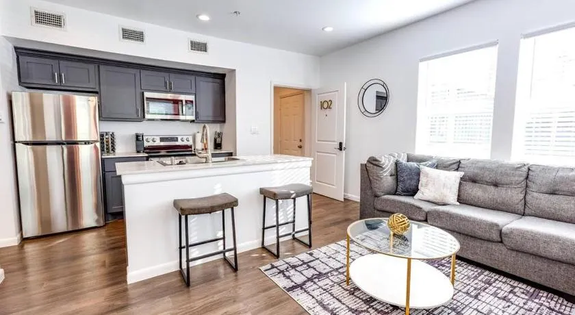 Velouté Valor - 1BD Near Med Center & Museum District - Image 1