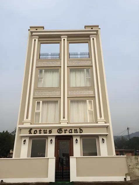 Lotus Grand Akm - Image 1