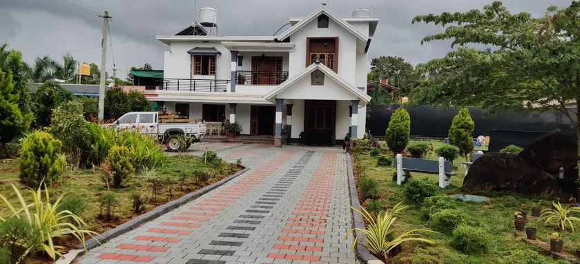 Bridge Point Home Stay - Image 1