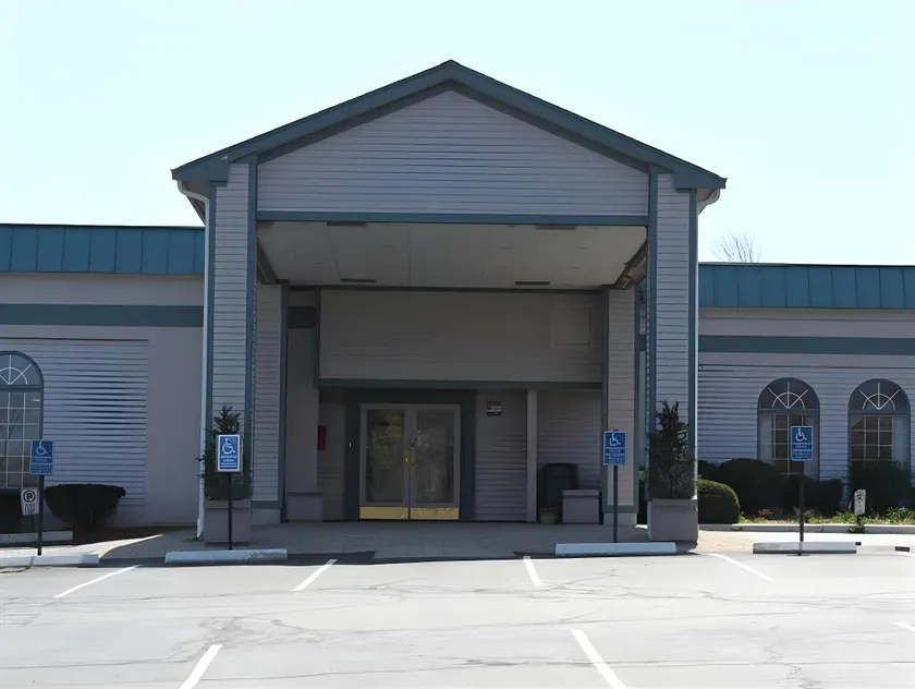 Whalers Inn and Suites - Image 1