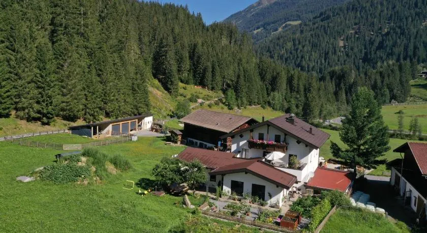 Landhaus Hubertus - Image 1