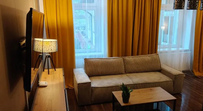 Penthouse Noe z Ogrodem - Image 1