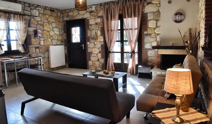 Have a fabulous vacation in Chalkidi with your family and stay here - Image 1
