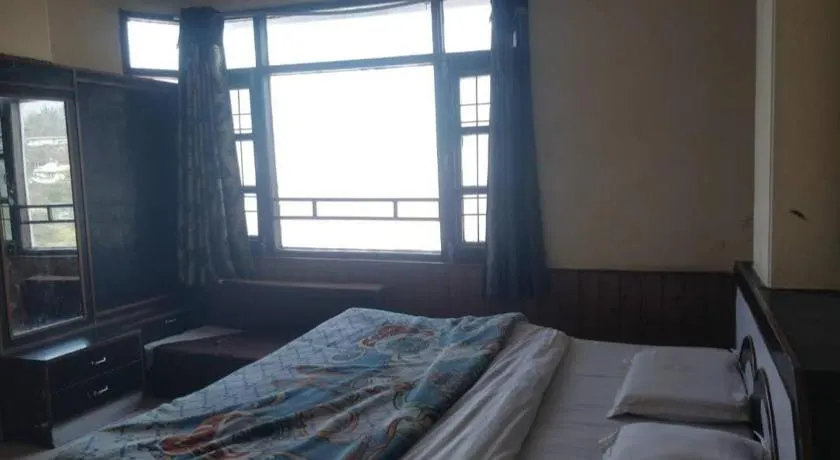 Jalaram Guest House - Image 1