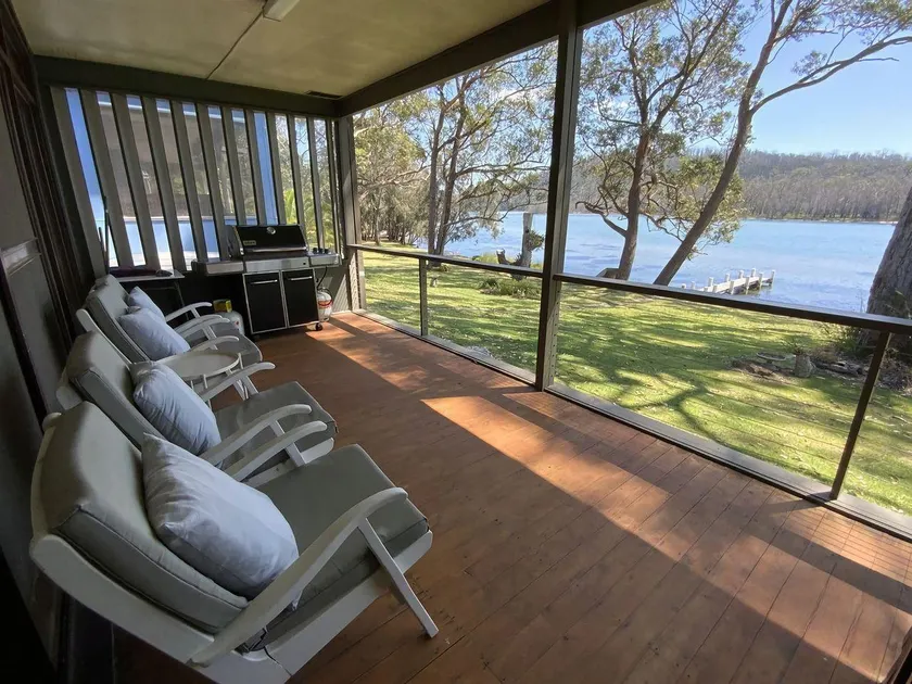 LAKES EDGE  LAKE CONJOLA - Image 1