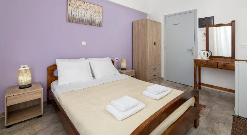 Amethyst Rooms - Image 1