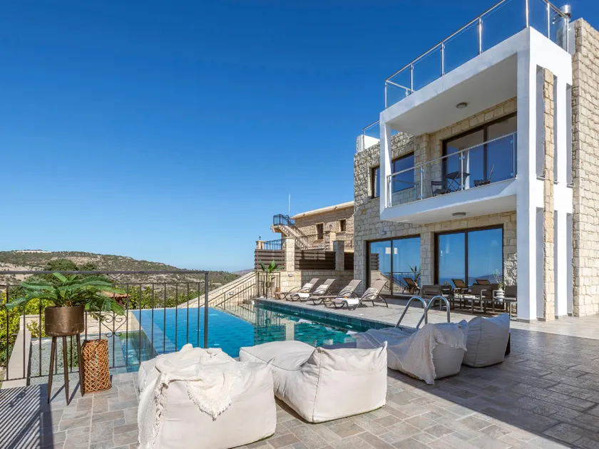 Sea-View Retreat - Villas with Private Pools - Image 1