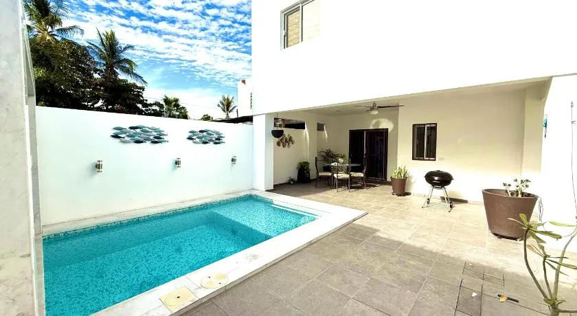 Grand Retreat - Image 1