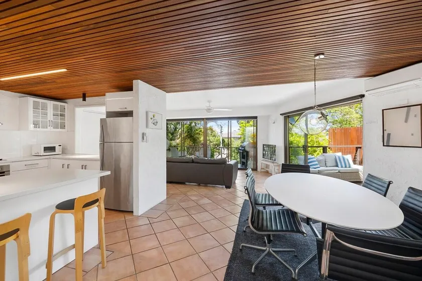 16KAT Holiday Noosa Style, Great location, Pet Friendly - Image 1