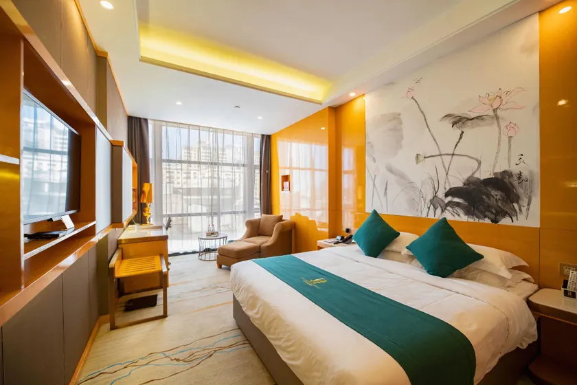 Golden family hotel - Image 1